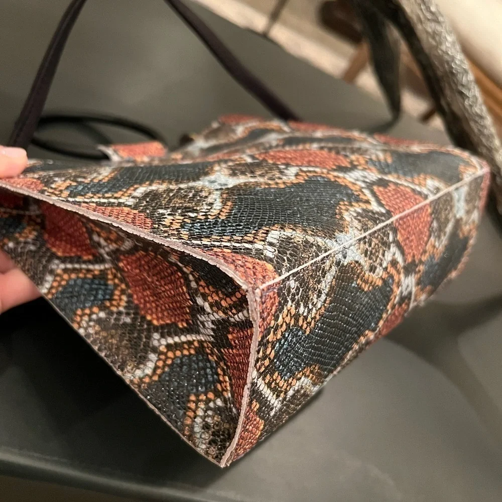 CERI HOOVER SIMONE PURSE- CARIOCA